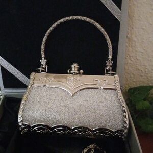 Manhattan Silver Sparkle handbag 24" chain